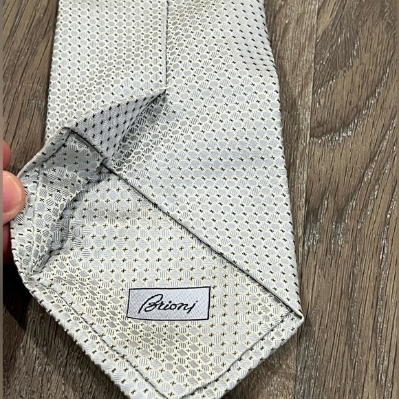 Brioni Tie 100% Silk Made in Italy Subtle Geometric Business Power Tie EUC Lux - Picture 7 of 12
